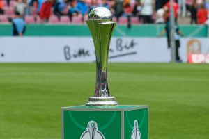 Foto des DFB-Pokals der Frauen 