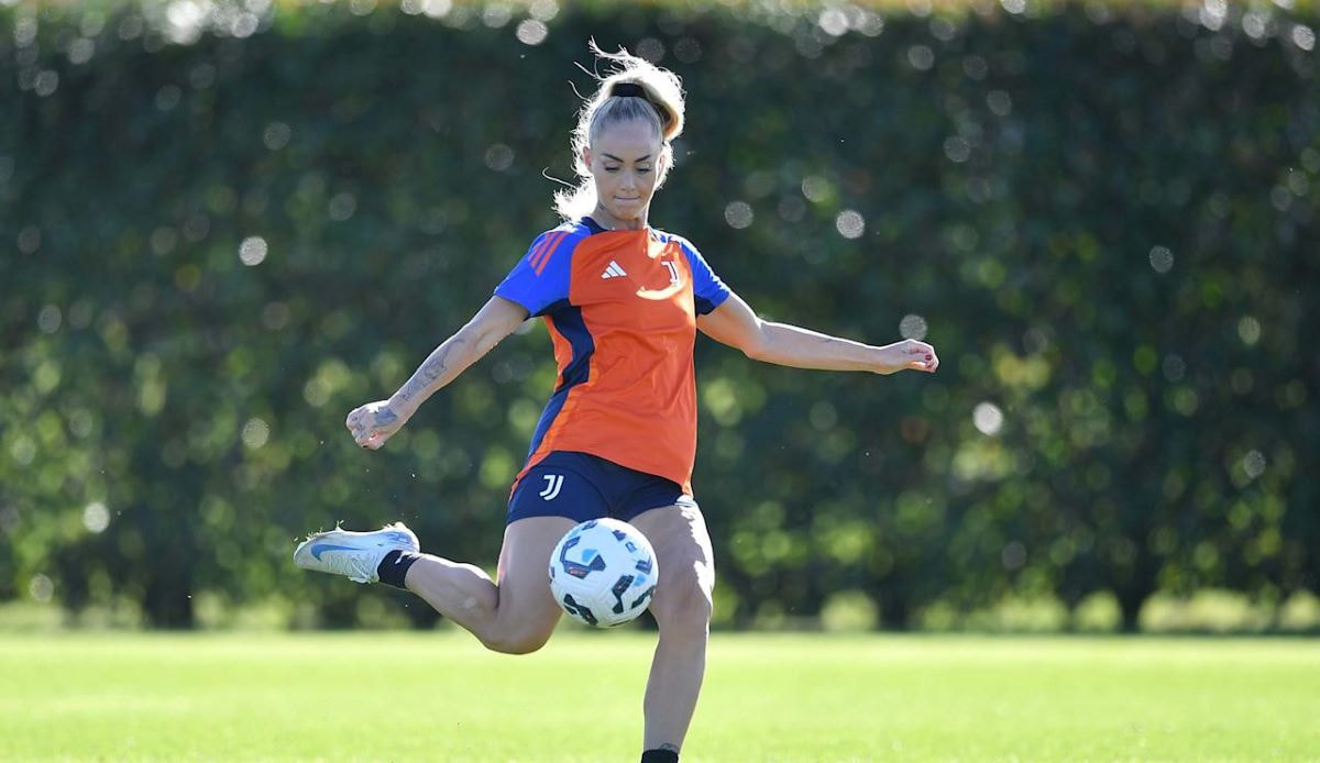 Aufnahme von Alisha Lehmann beim Training mit Juventus Turin.