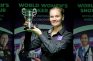 Aufnahme von Reanne Evans nach dem Sieg der Women’s Snooker Masters.