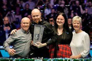 Aufnahme von Gary Wilson nach dem Gewinn der Scottish Open 2023.