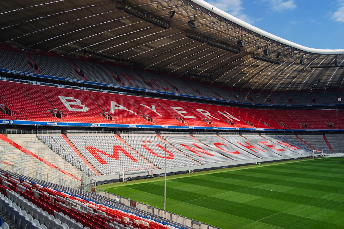 Foto einer Tribüne in der Allianz Arena in München