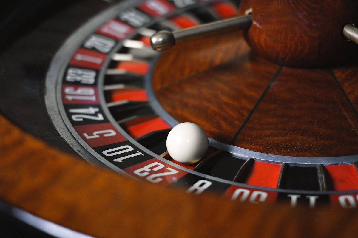 Ein Roulette-Kessel.