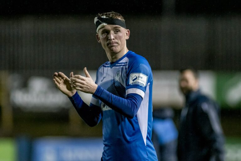 Aufnahme von Ryan Rainey im Trikot der Finn Harps.