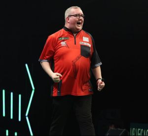 Aufnahme von Stephen Bunting bei einem Darts-Turnier.