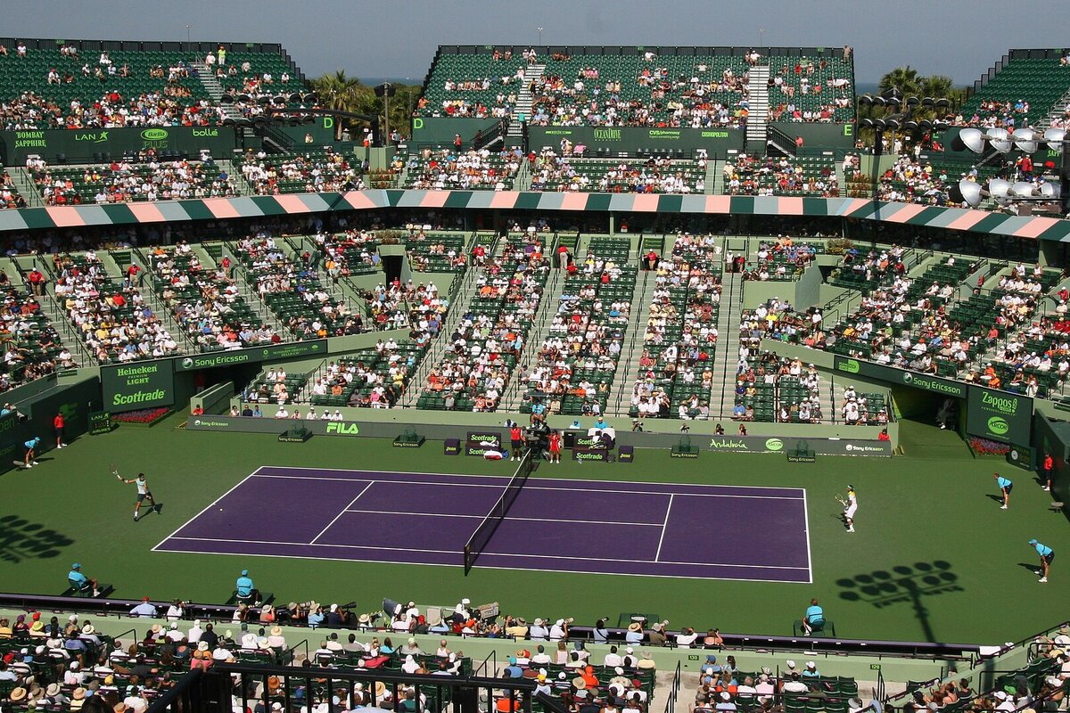 Ein Tennisstadion bei den Miami Open